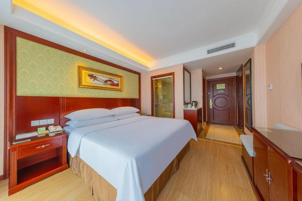 Yichang Vienna Hotel Wanda Branch Exteriér fotografie