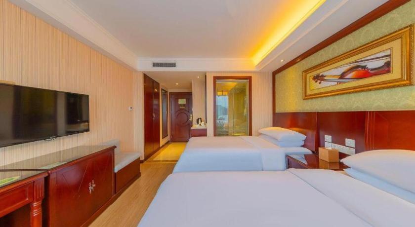 Yichang Vienna Hotel Wanda Branch Exteriér fotografie